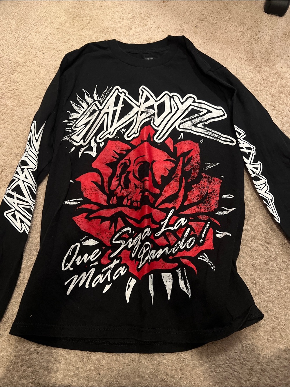 Black Long-Sleeve Graphic Tee with Red Rose Skull Print
